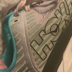 Hoka One One BOX NOT INCLUDED